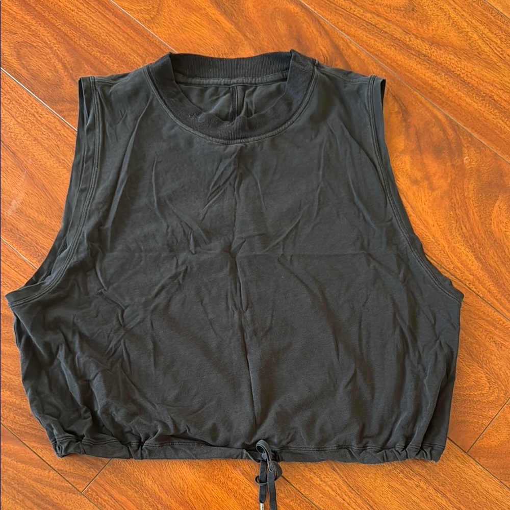 Lululemon crop muscle tank